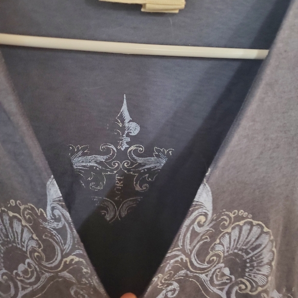 Cut out v neck top - Picture 3 of 3